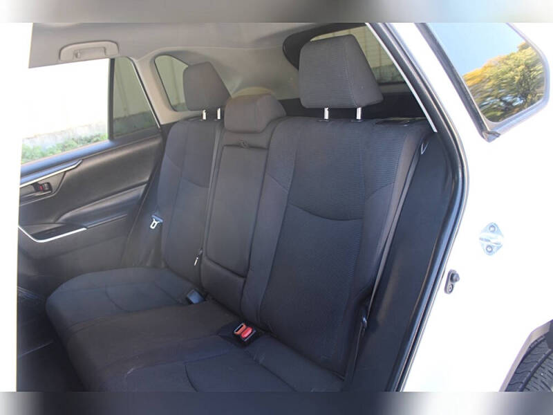 2021 Toyota RAV4 Hybrid LE