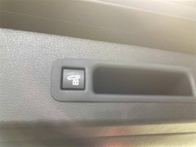 2025 Toyota Sienna XSE 7-Passenger