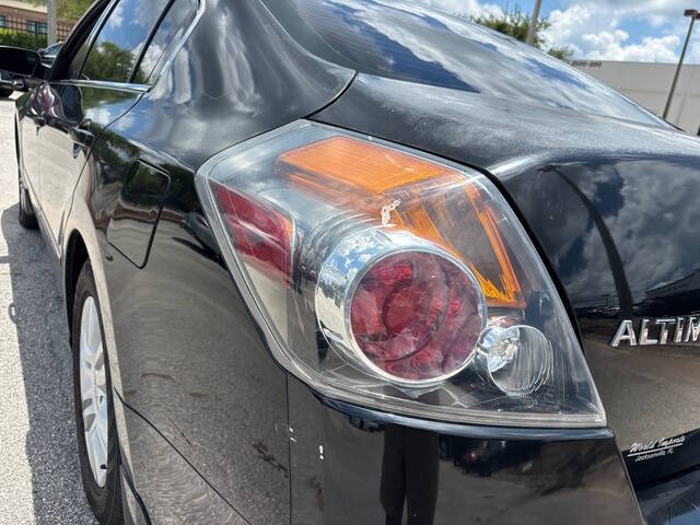 2011 Nissan Altima 12