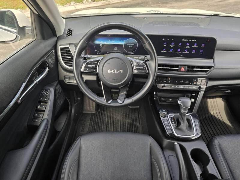 2024 Kia Seltos EX