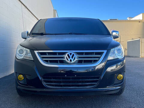 2014 Volkswagen Routan SEL Premium