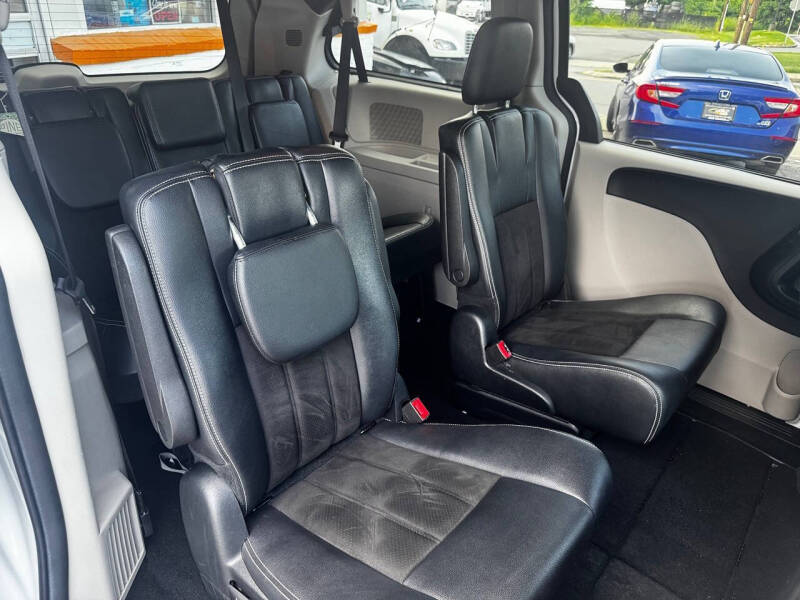 2020 Dodge Grand Caravan SXT
