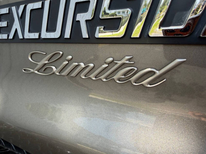 2004 Ford Excursion Limited