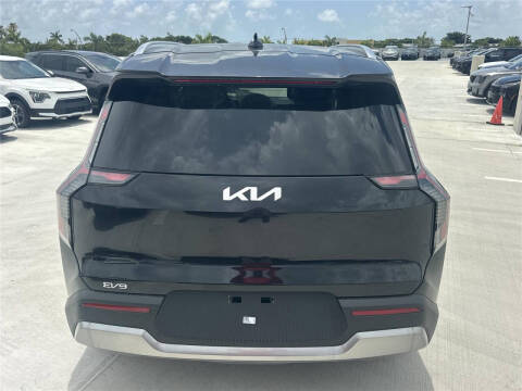 2026 Kia EV9 Wind