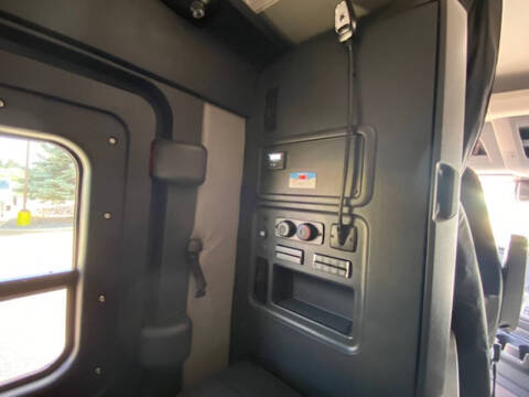 2025 Freightliner Cascadia