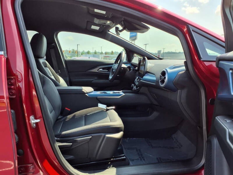 2025 Chevrolet Equinox EV LT