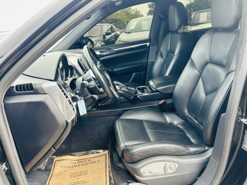 2018 Porsche Cayenne Platinum Edition