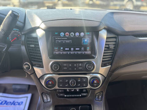 2017 Chevrolet Suburban LT