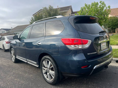 2013 Nissan Pathfinder Platinum