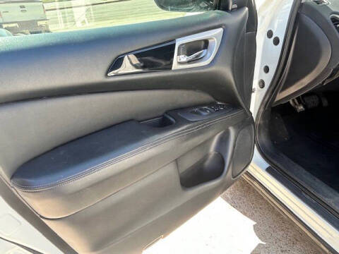 2019 Nissan Pathfinder S