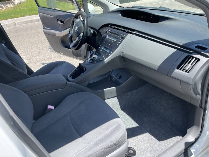 2010 Toyota Prius II