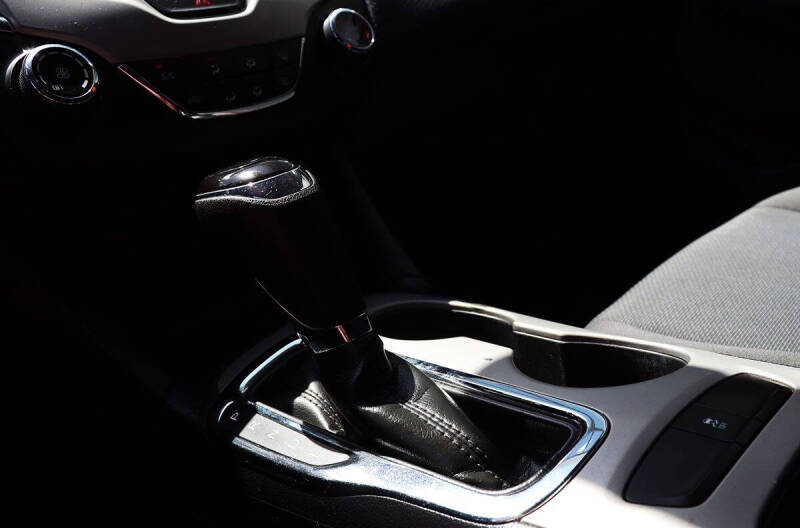 2018 Chevrolet Cruze LS Auto