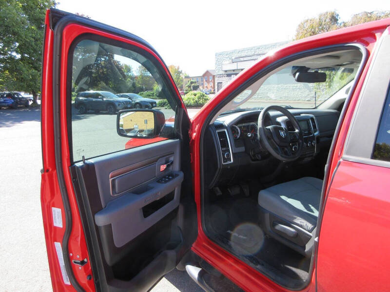 2016 RAM 1500 SLT