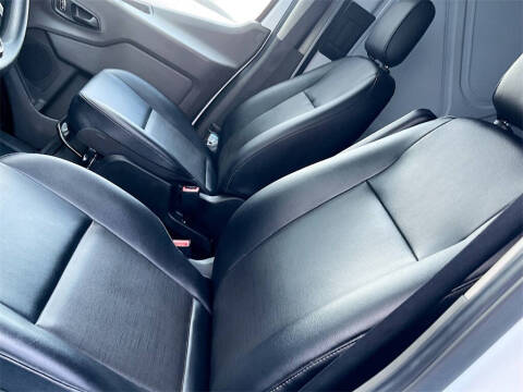 2024 Ford Transit 250