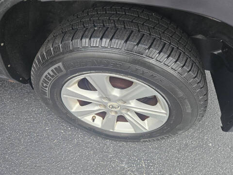 2011 Toyota Highlander SE