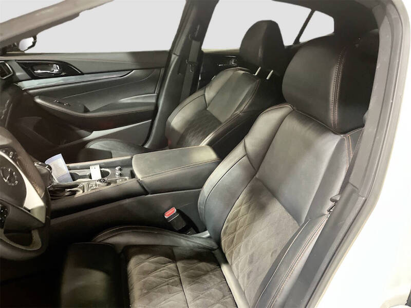 2023 Nissan Maxima 3.5 SR