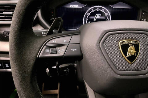 2024 Lamborghini Urus Performante