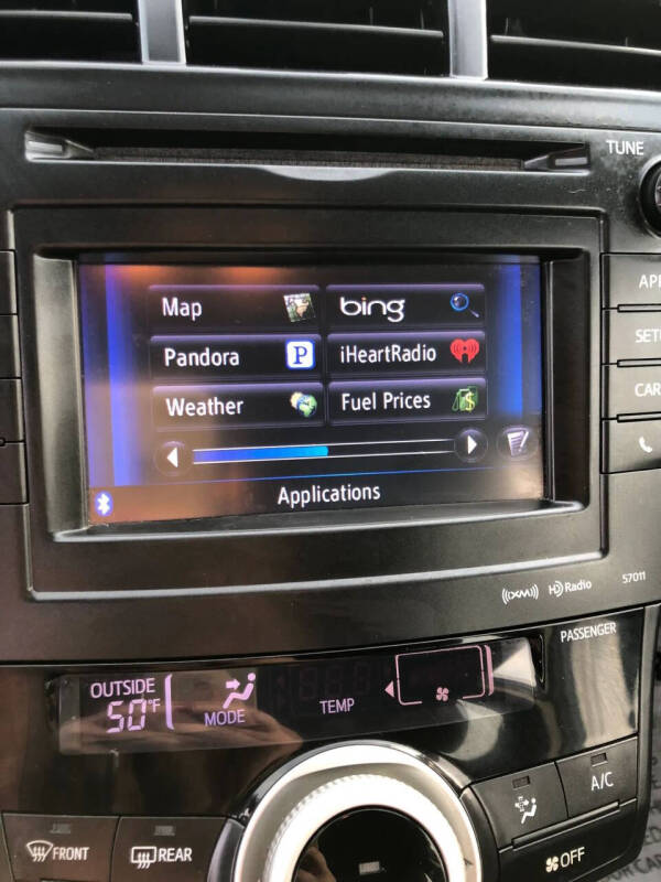 2013 Toyota Prius v Three