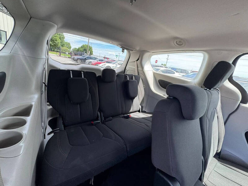 2017 Chrysler Pacifica LX