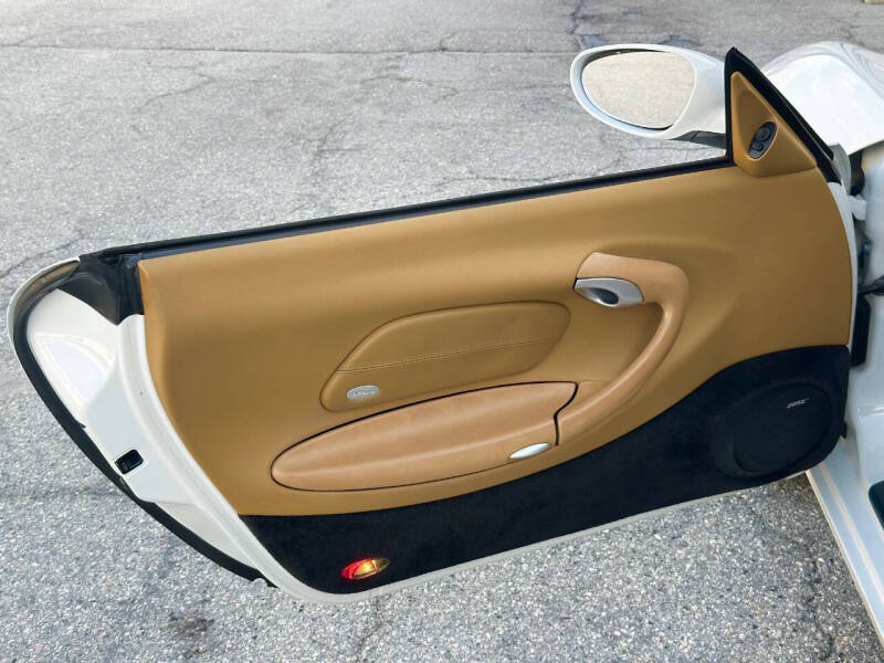 2004 Porsche 911 Carrera