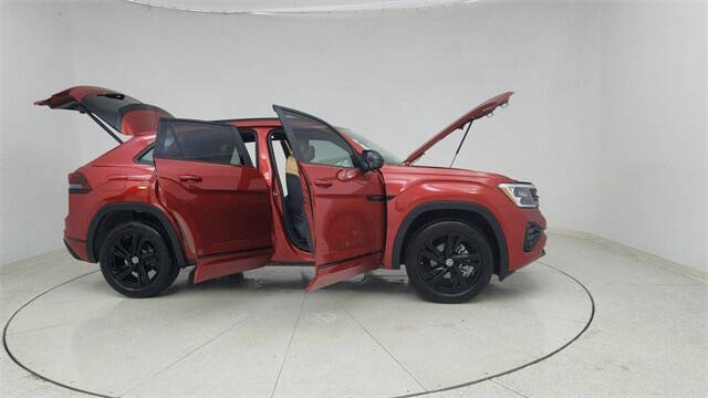 2025 Volkswagen Atlas Cross Sport SEL R-Line Black 4Motion