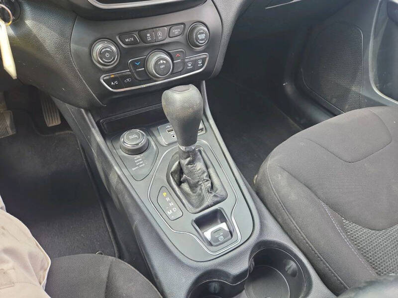 2019 Jeep Cherokee Latitude