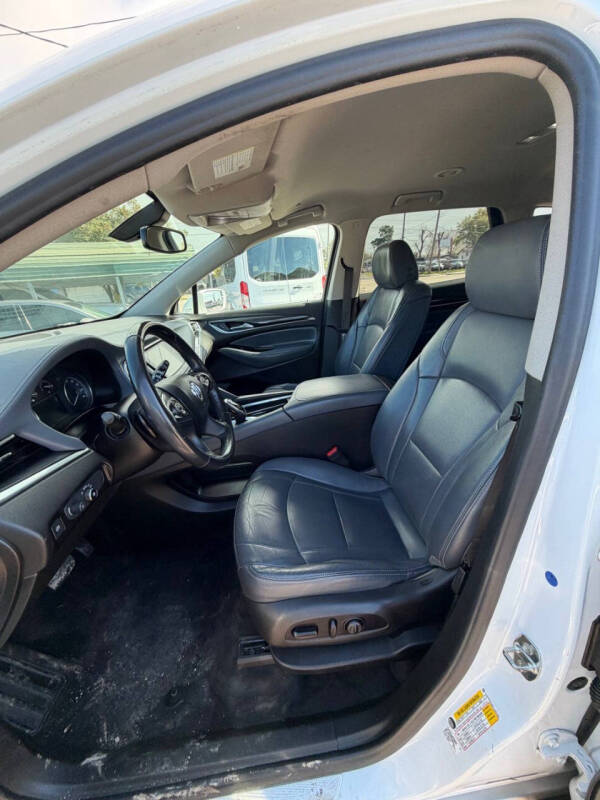 2020 Buick Enclave Essence