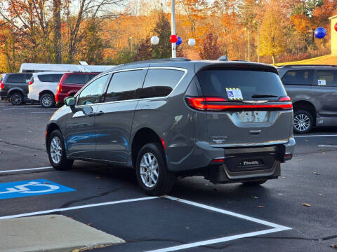 2022 Chrysler Pacifica Touring L