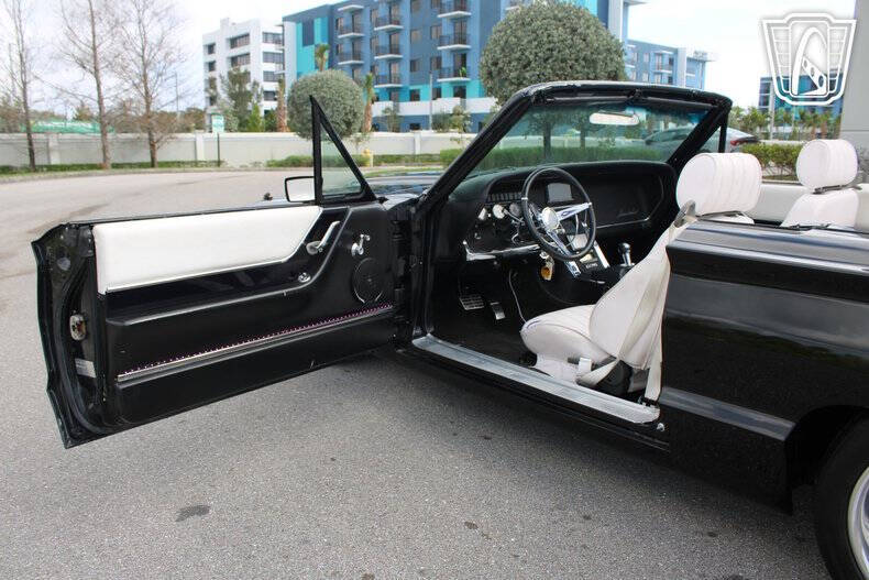 1964 Ford Thunderbird