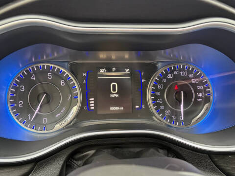 2016 Chrysler 200 LX