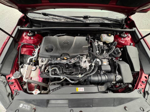 2020 Toyota Camry Hybrid LE