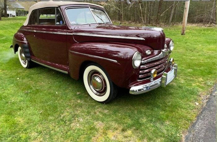 1946 Ford Super Deluxe