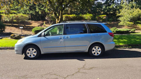 2004 Toyota Sienna