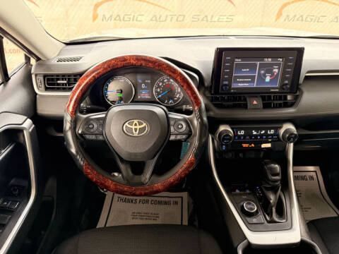 2022 Toyota RAV4 Hybrid LE