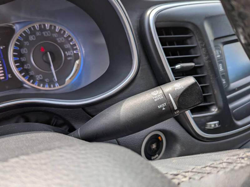 2016 Chrysler 200