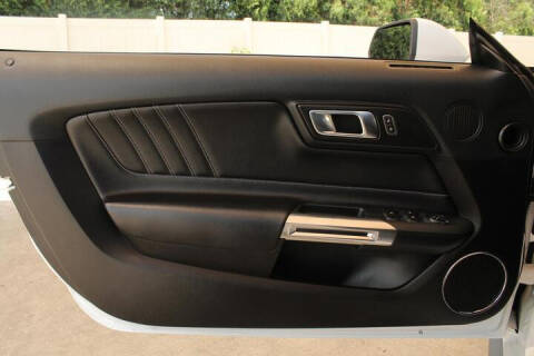 2021 Ford Mustang EcoBoost