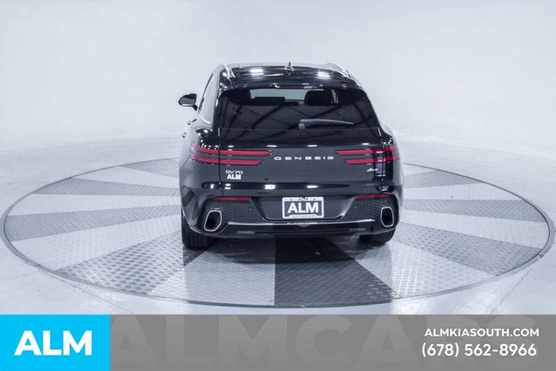 2023 Genesis GV70 2.5T Standard