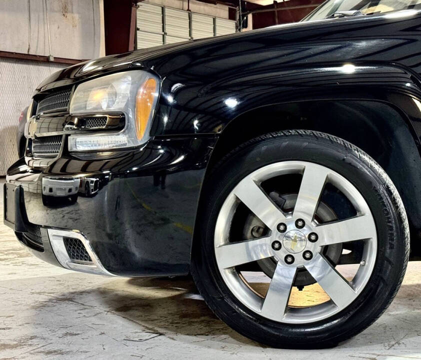 2008 Chevrolet TrailBlazer for sale at Carnival Car Company in Victoria, TX