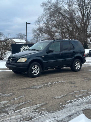 2000 Mercedes-Benz M-Class