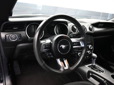 2021 Ford Mustang EcoBoost