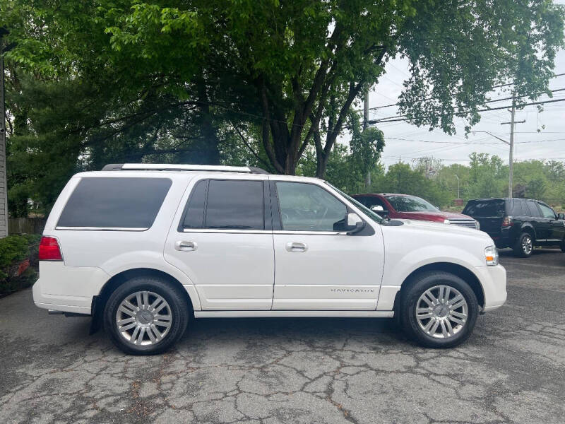 2011 Lincoln Navigator