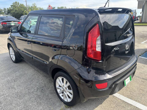 2012 Kia Soul +