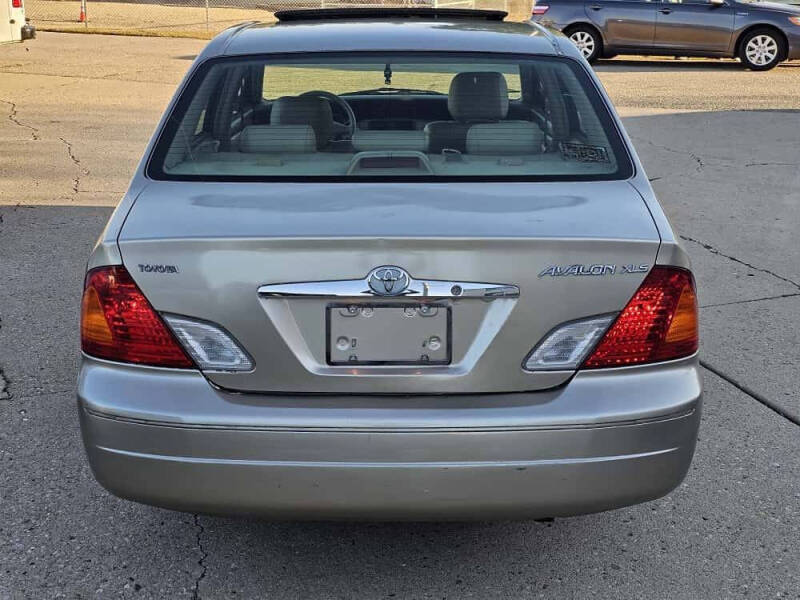 2000 Toyota Avalon XLS