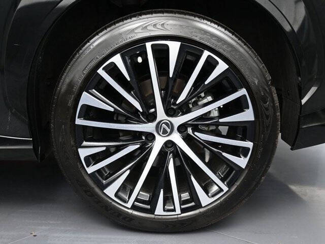 2023 Lexus RZ 450e Luxury