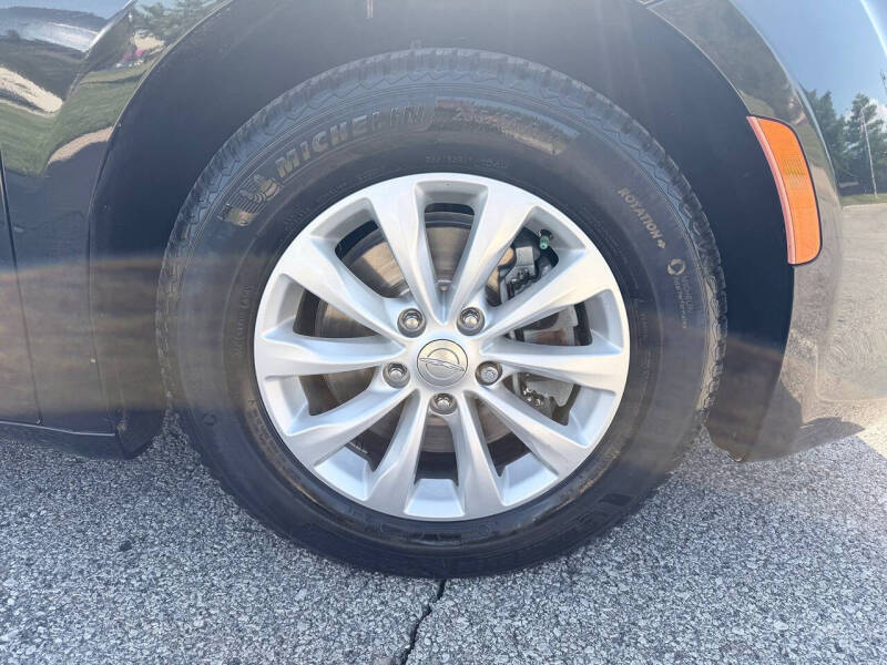 2017 Chrysler Pacifica Touring-L