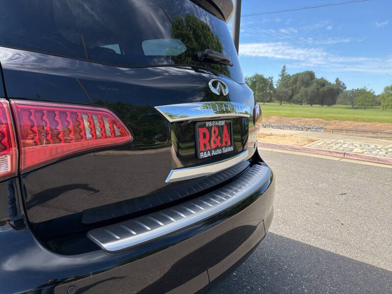 2011 Infiniti QX56