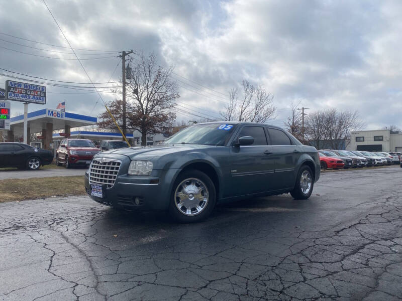 2005 Chrysler 300 for sale at New Wheels in Glendale Heights IL