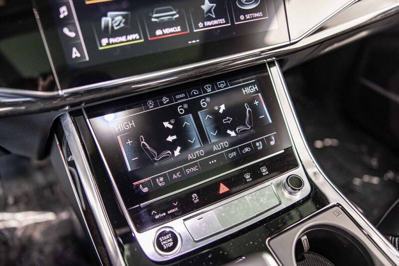 2021 Audi Q8 quattro Prestige 55 TFSI