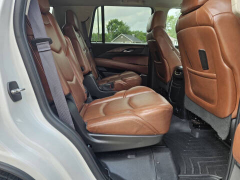 2017 Cadillac Escalade Luxury