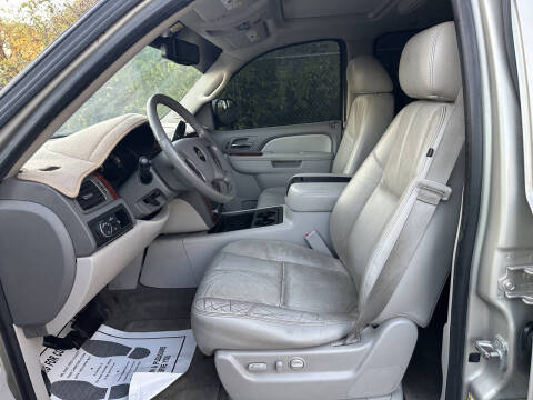 2014 Chevrolet Suburban LT